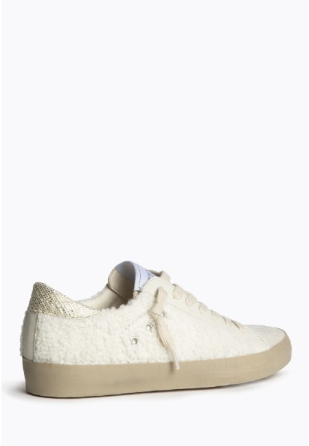 Zapatillas deportivas blancas con borreguito y detalle dorado | Bluwer