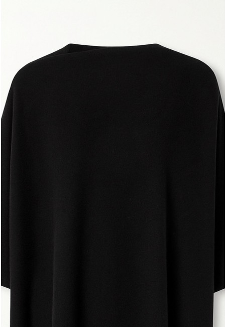 capa-negra-minimalista-punto-para-mujer