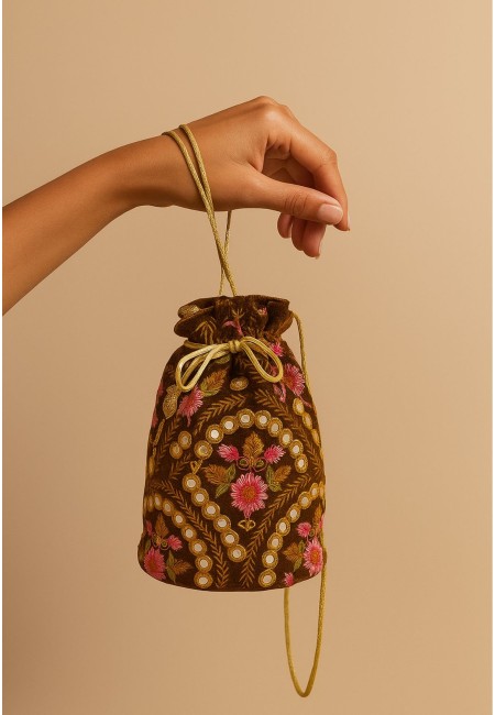 Bombonera bordada artesanal con flores y espejos dorados | Bluwer