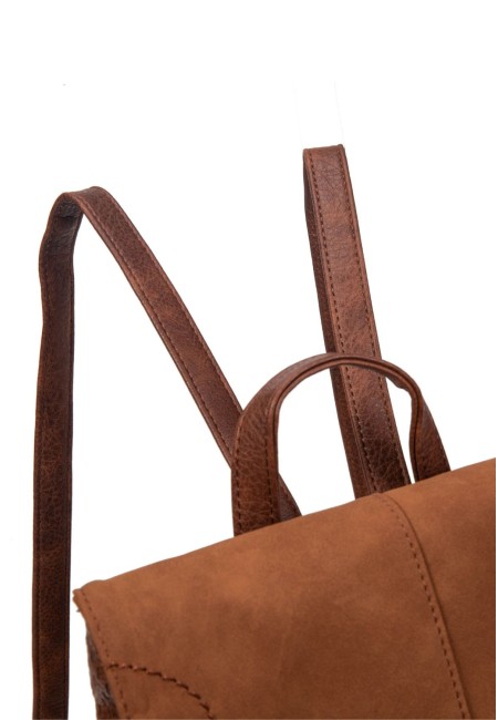 Mochila verde efecto ante con cremalleras laterales y solapa | Bluwer