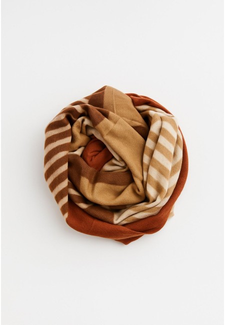 Bufanda geométrica tonos tierra cálida y elegante | Bluwer