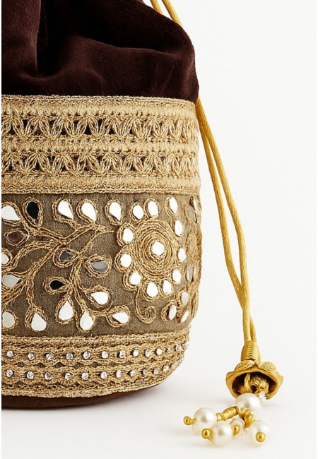 Bombonera bordada dorada en terciopelo marrón | Bluwer