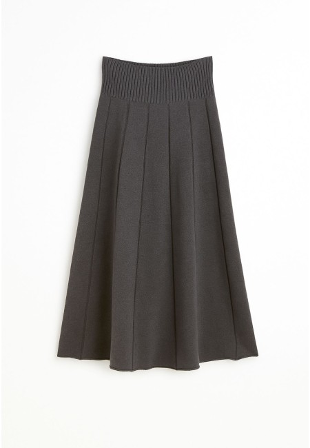 Falda de punto plisada gris carbón cómoda y favorecedora | Bluwer 2