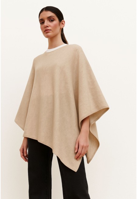 Capa beige mujer con ribete elegante | Bluwer