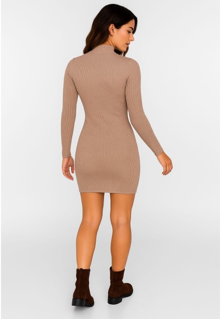 Vestido de punto canalé nude manga larga cuello alto | Bluwer