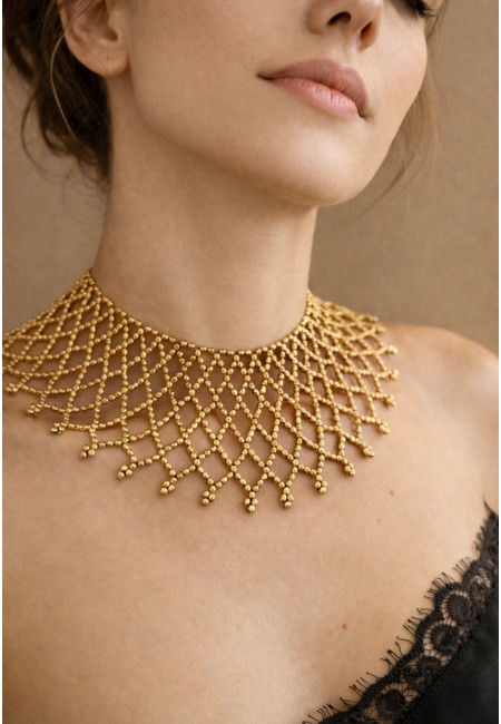 Collar dorado tipo red con abalorios cubo | Bluwer