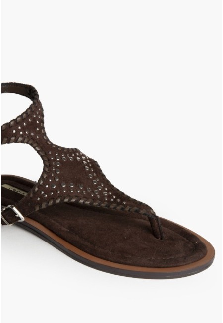 Sandalia plana esclava marrón chocolate con tachas | Bluwer