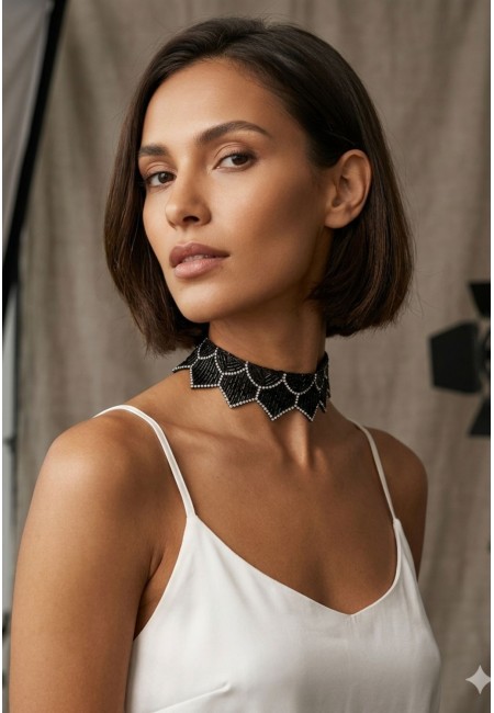 Choker joya negro geométrico con abalorios y cristales - vista frontal