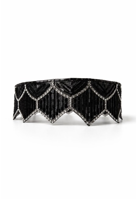Detalle abalorios negros tipo baguette y cristales en choker cuello joya
