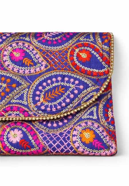 Bolso clutch bordado étnico azul
