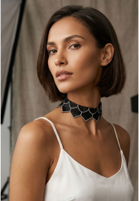 Choker joya negro geométrico con abalorios y cristales - vista frontal
