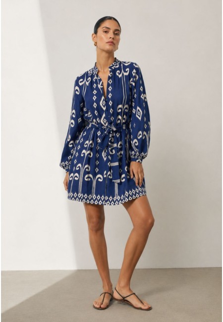 Vestido corto camisero negro estampado con cinturón | Bluwer