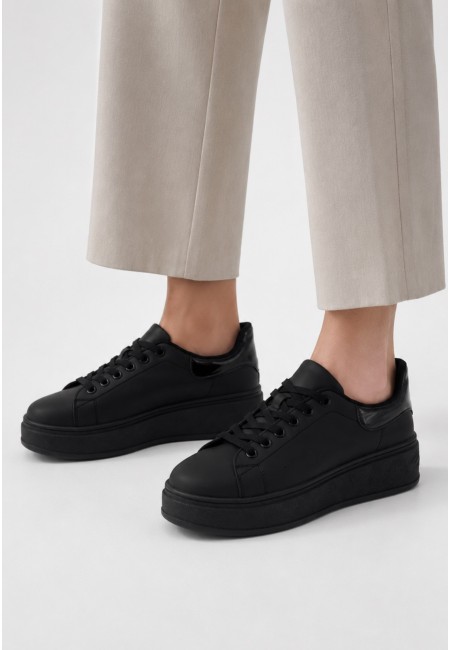 Zapatillas negras con plataforma y cuña interior | Bluwer