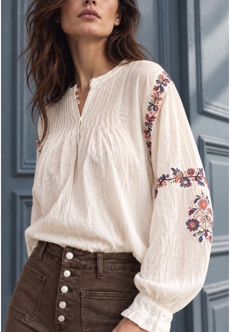 Blusa boho blanca bordada de mujer | Bluwer 2