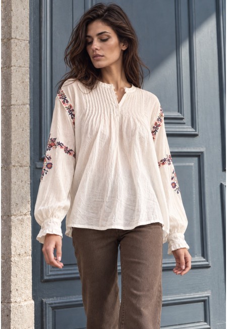 Blusa boho blanca bordada de mujer | Bluwer