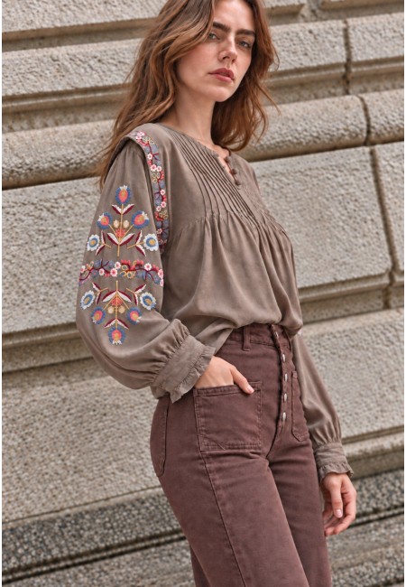 Blusa verde bordada de manga larga | Bluwer