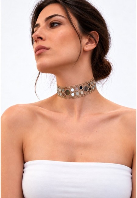 Choker de espejos circulares de distintos tamaños - vista frontal con modelo 2
