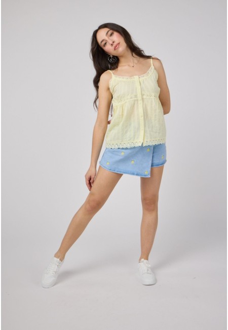 Blusa Amalfi - Top amarillo con encaje y botones | Bluwer