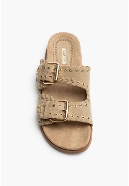 Sandalia plana con tiras anchas con hebillas camel